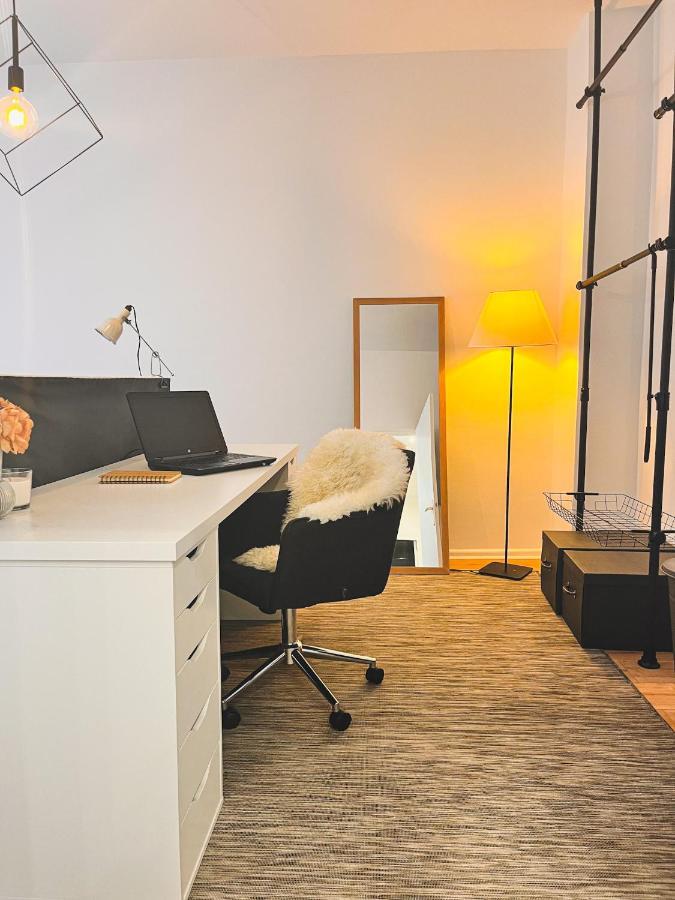 01 Bedroom In Mitte-Up To 5 People-Private Free Parking Berlín Exterior foto
